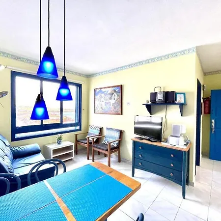Timanfaya Apartment, Wifi, Sea Views,punta Mujeres Punta Mujeres