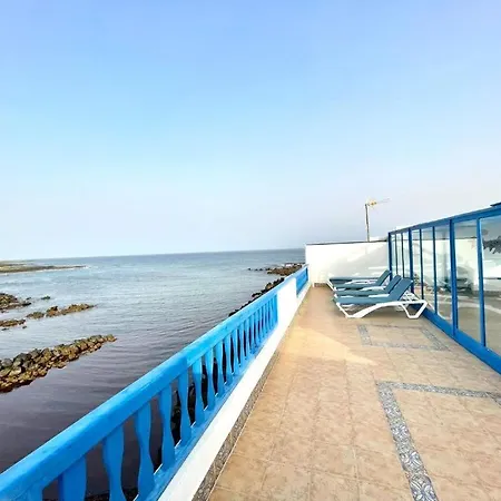 Timanfaya Apartment, Wifi, Sea Views,punta Mujeres Punta Mujeres